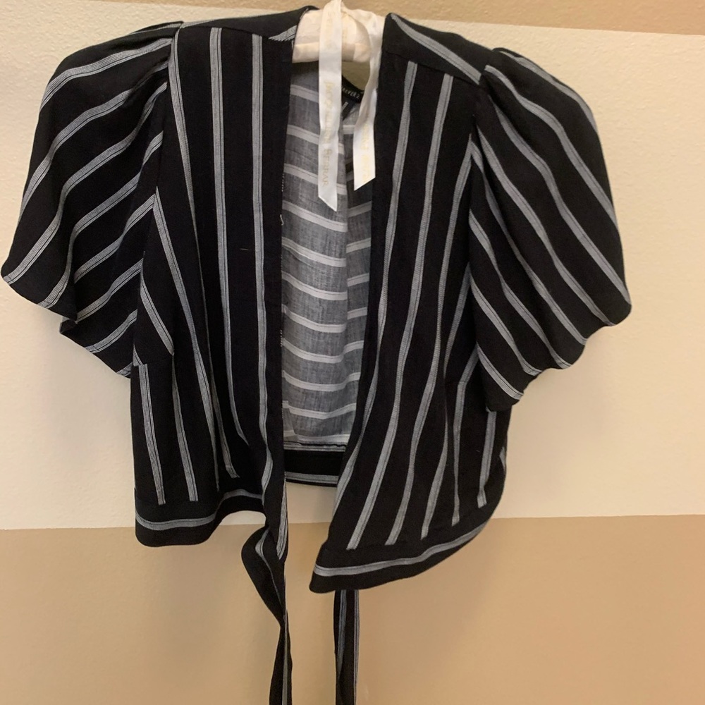 Black crop top blouse
